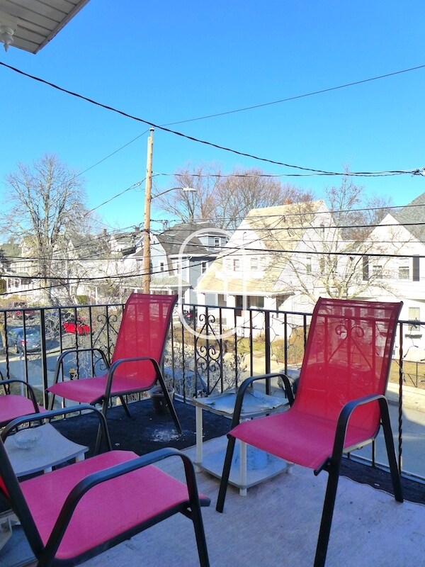 Building Photo - 26 Turner St