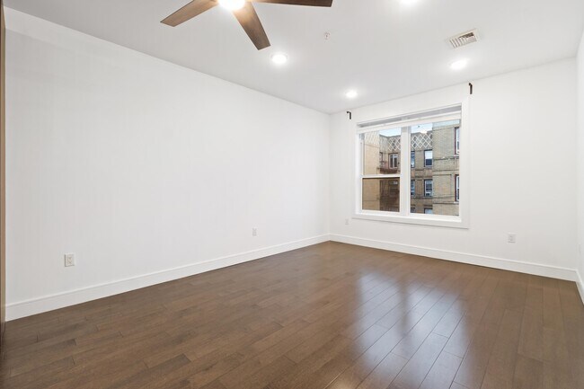 Building Photo - 6401 Park Ave
