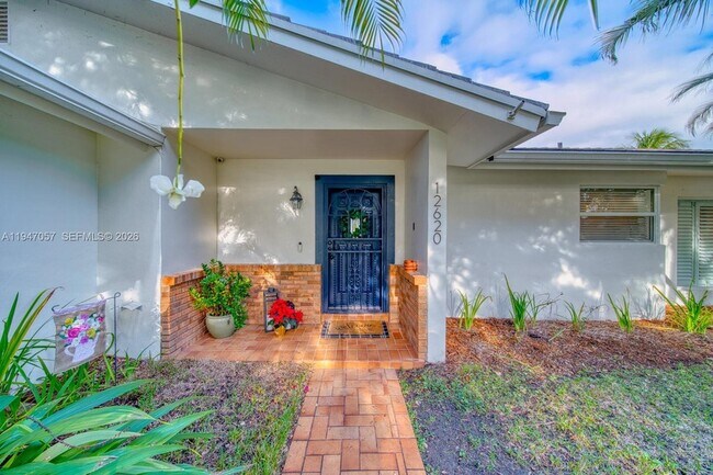 Building Photo - 12620 SW 114th Ave