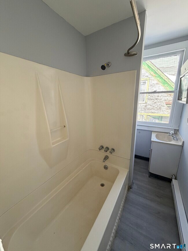 Building Photo - 73 Waterville St