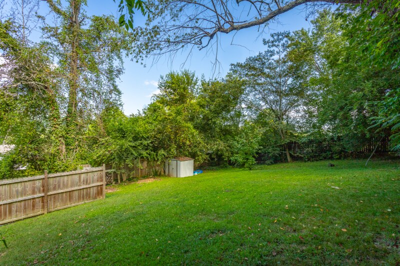Building Photo - 105 Orlando Dr
