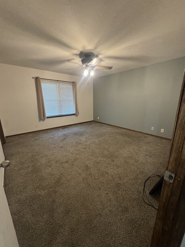 Building Photo - 1209 N Ironwood Pl