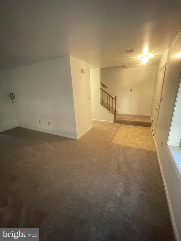 Building Photo - 363 Stonehedge Ln