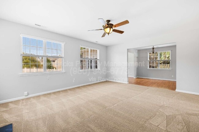 Building Photo - 9621 Cheery Meadow Dr