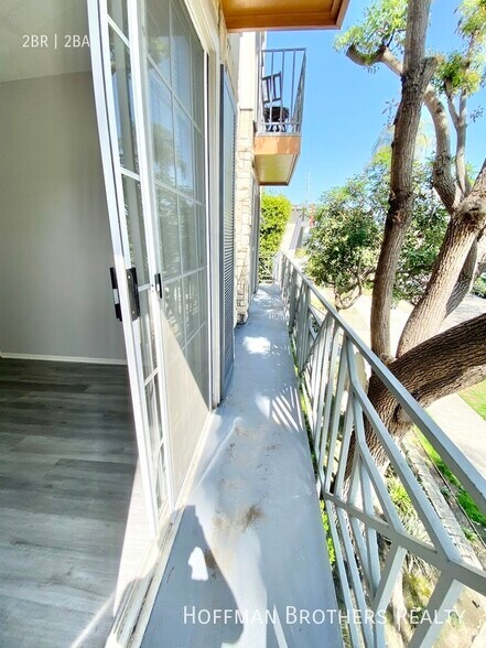 Building Photo - 3619 Cardiff Ave