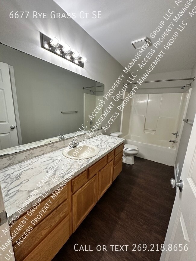 Building Photo - 6677 Rye Grass Ct SE