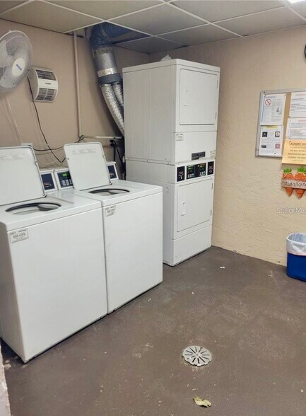 Building Photo - 10036 63rd Ave N