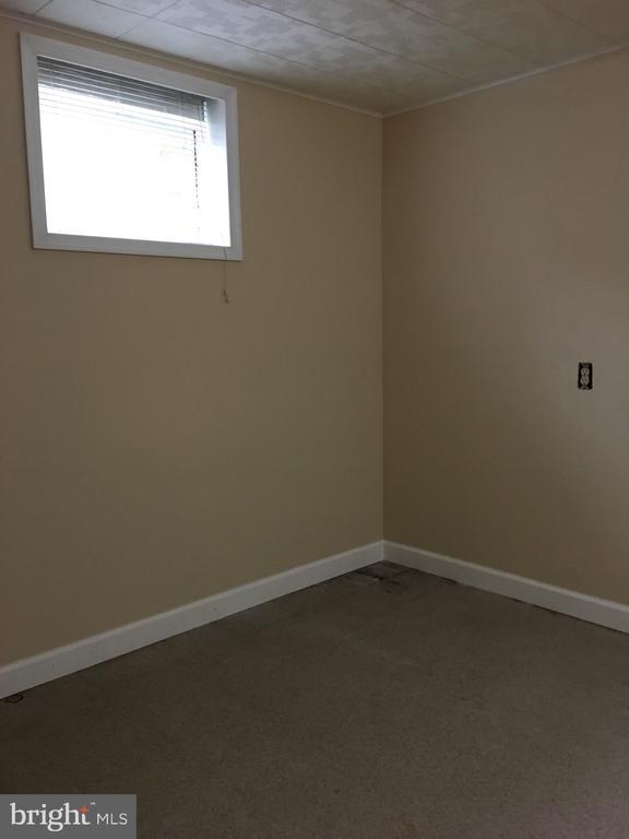 Building Photo - 9204 Bardon Rd