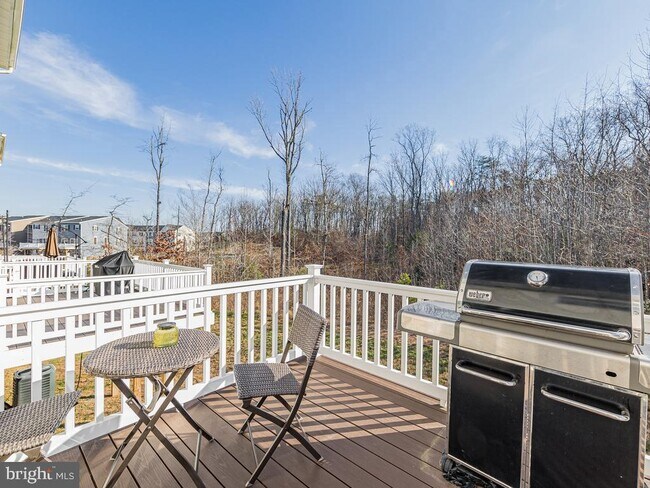 Building Photo - 8439 Devries Ln