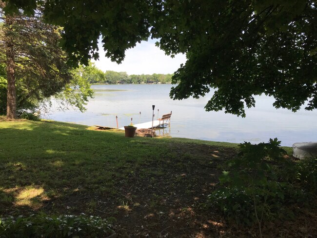 Lake View Daylight - 34175 N Hainesville Rd