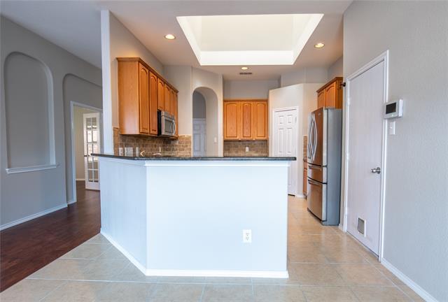 Building Photo - 9400 Stonewood Dr