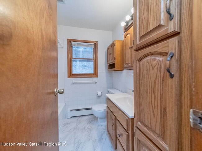 Building Photo - 30 Redwood Rd