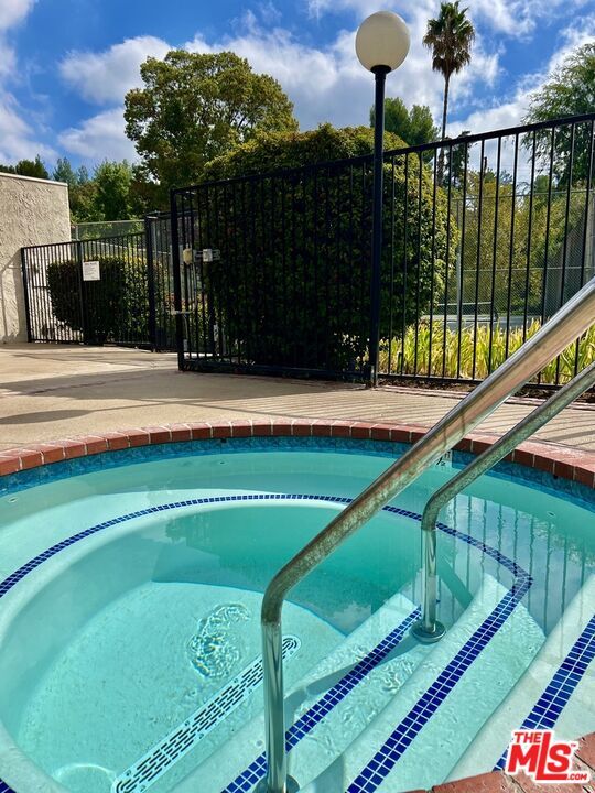 Building Photo - 27574 Rondell St