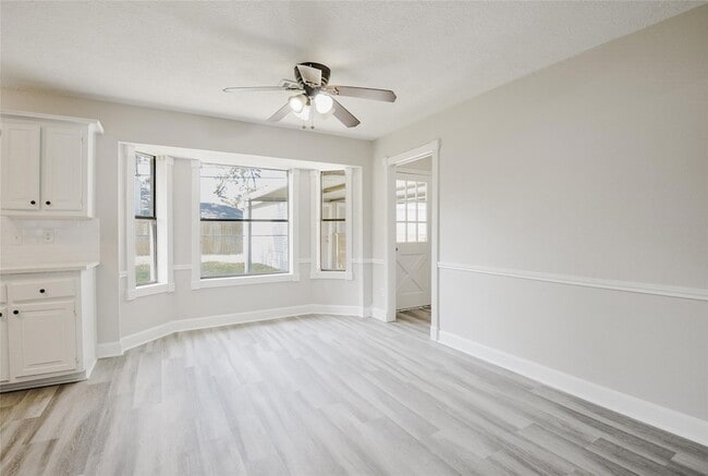 Building Photo - 3223 Deep Anchor Way