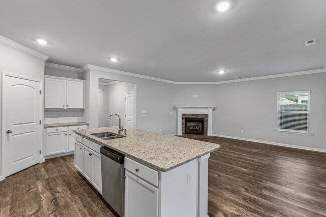 Building Photo - 303 Ivyleaf Dr