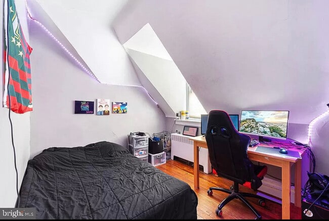 Building Photo - 1715 Providence Ave