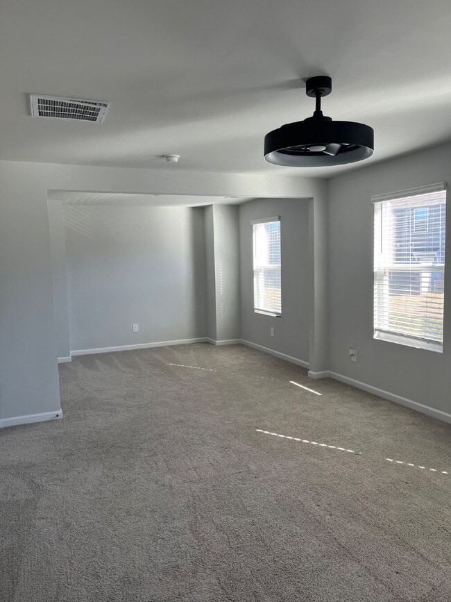 Building Photo - 453 Augustine Dr