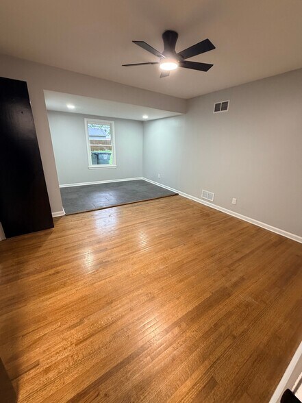 Building Photo - 2311 Lovitt Dr