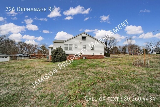 Building Photo - 726 Orphanage Rd