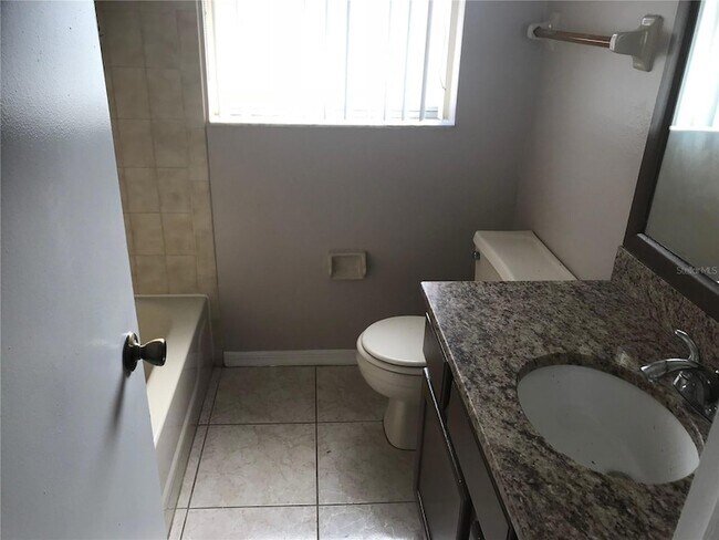 Building Photo - 1112 Gardanne Ct