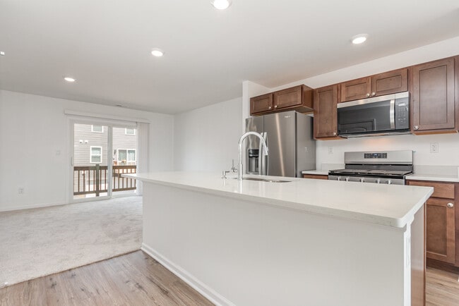 Building Photo - 2131 Sassafras Wy