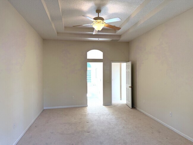 Building Photo - 96028 Long Is Pl