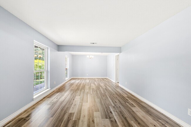 Building Photo - 1103 Manatee Ln