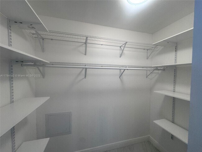 Building Photo - 2048 NW 99th Terrace
