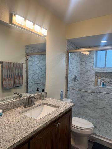 Building Photo - 7832 Royal Ln