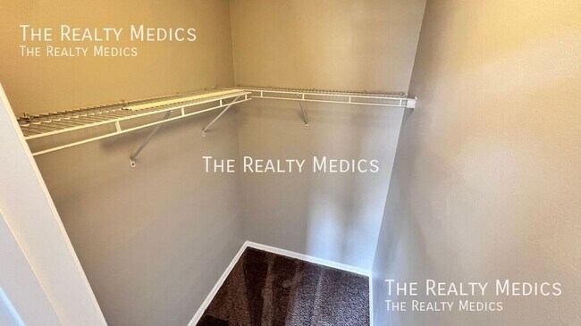 Building Photo - 130 Wheatfield Cir