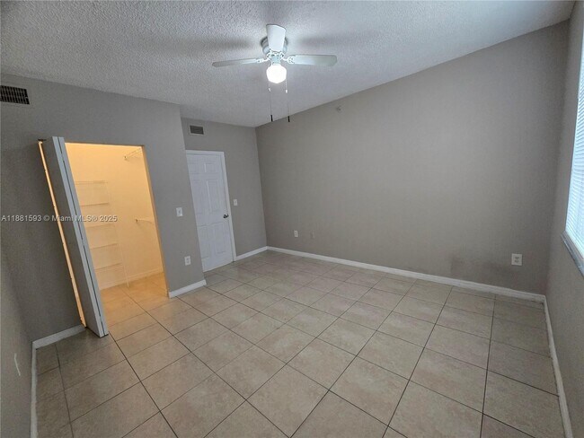 Building Photo - 2151 W Preserve Way