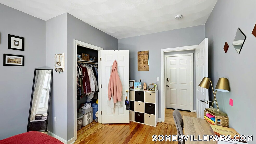 Building Photo - 50 Derby St