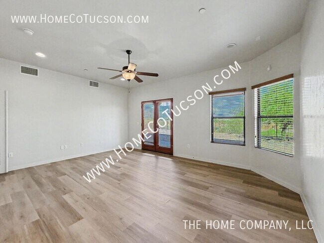 Building Photo - 5544 N Palo Verde Vista Pl