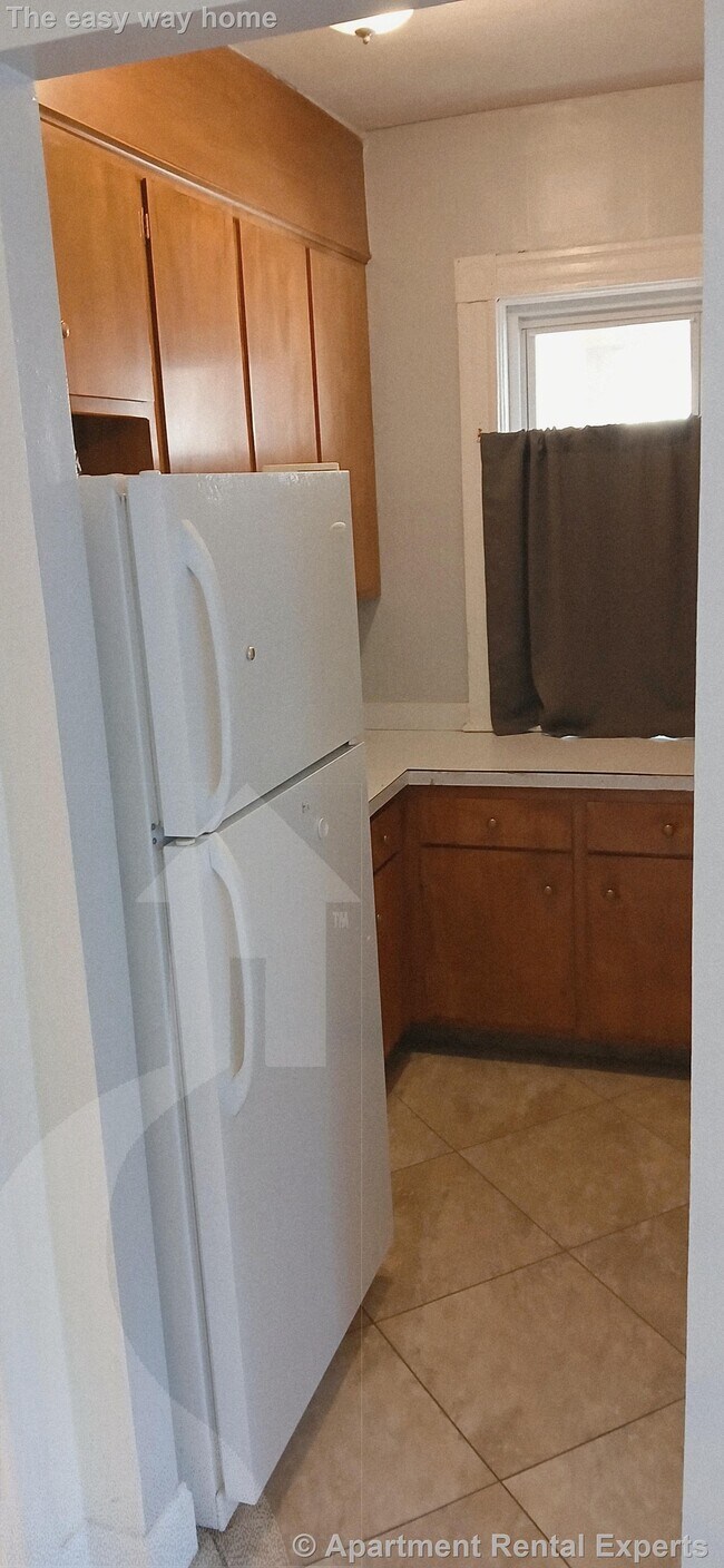 Building Photo - 300 Park Ave