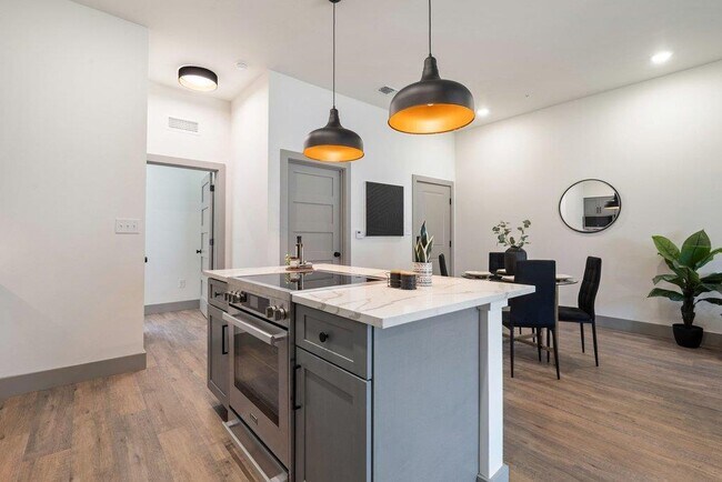 Building Photo - 2450 Wickersham Ln