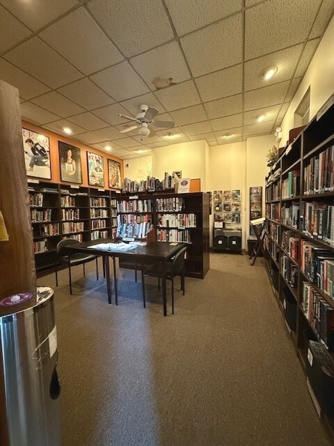 Building Photo - 3550 N Lake Shore Dr