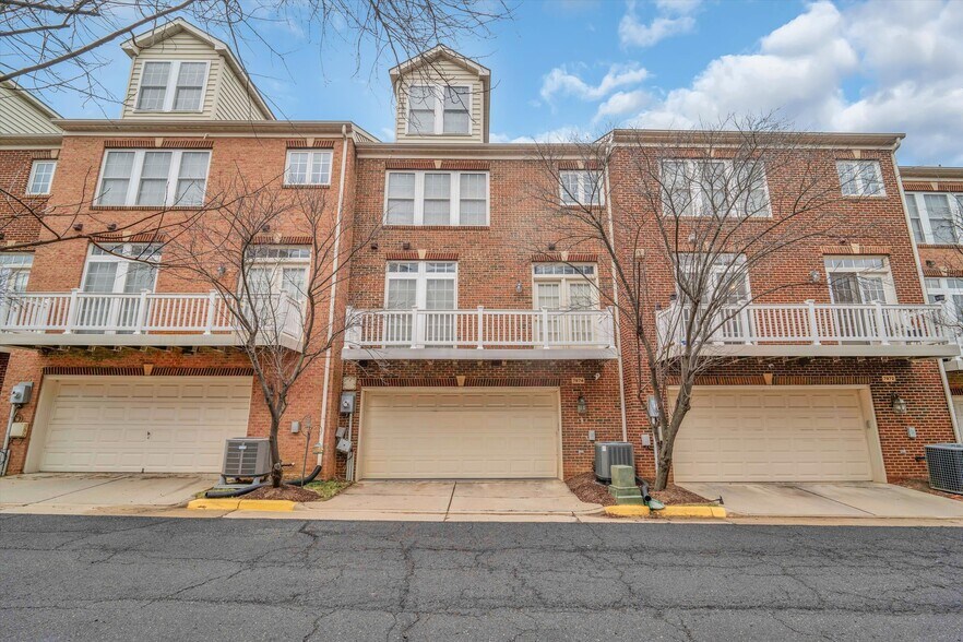 Building Photo - 7974 Vigne Ct