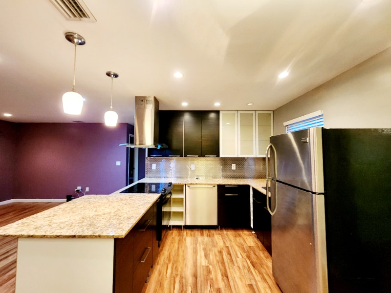 Building Photo - 539 82nd Ave N