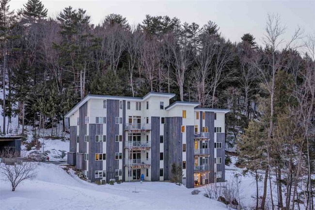 Building Photo - 15 Gile Dr