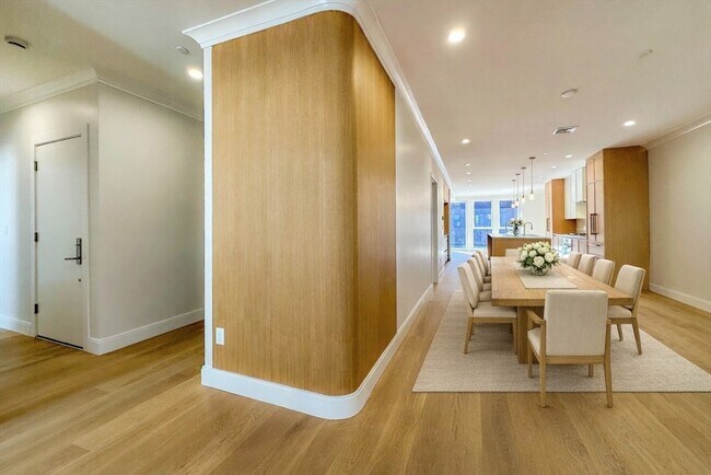 Building Photo - 144 Worcester St