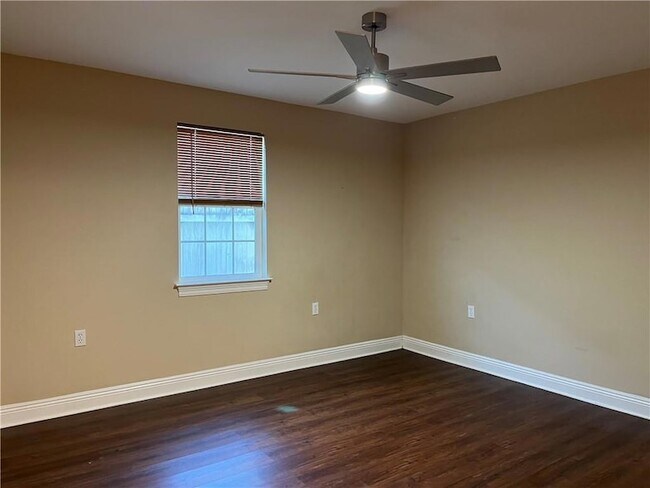 Building Photo - 8017 Trapier Ave