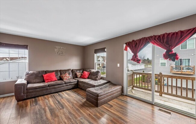 Building Photo - 2270 Aurora Dr