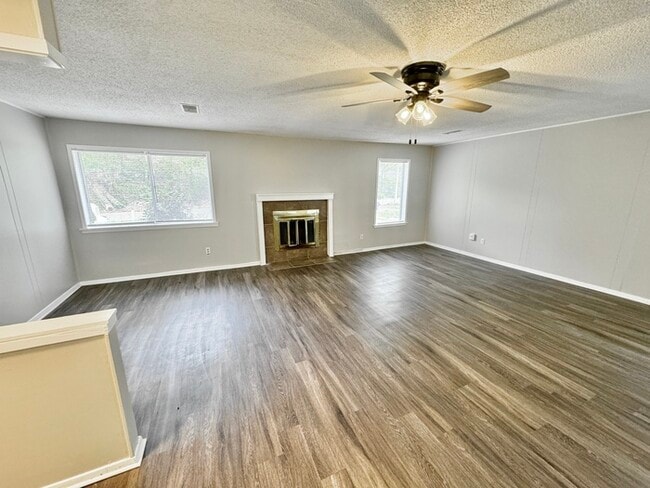Building Photo - 4627 Buffer Dr