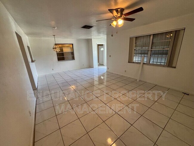 Building Photo - 1489 Silver Beach Rd