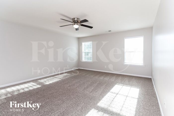 Building Photo - 112 Eden Ave