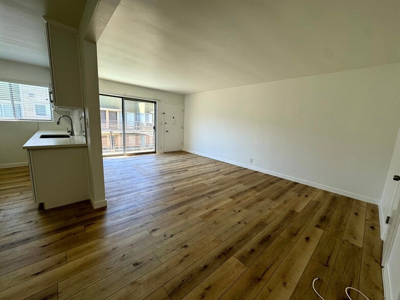 Building Photo - 1155 Hacienda Pl