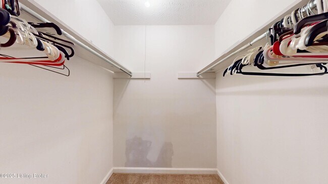 Building Photo - 7074 Wildwood Cir