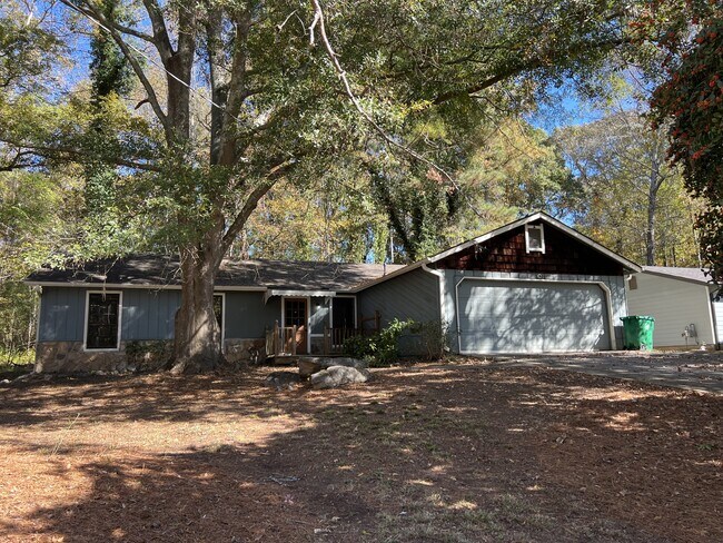 Primary Photo - 662 Stonehedge Dr