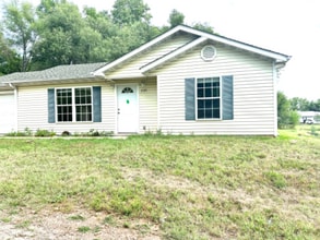 Building Photo - 2341 Main St