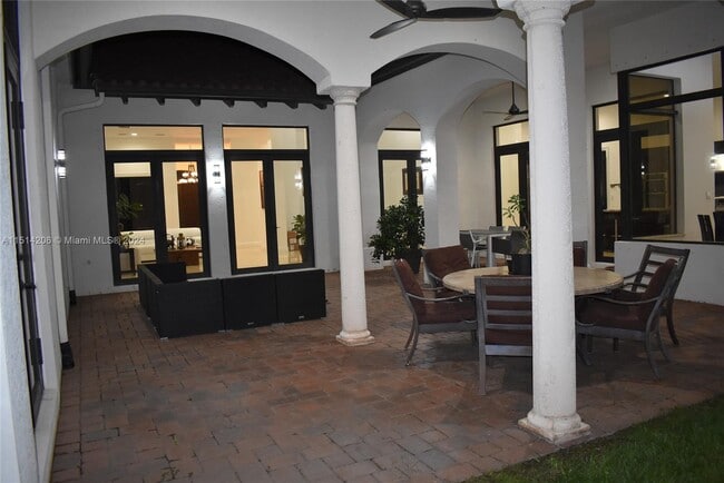 Building Photo - 1460 SW 125th Ave